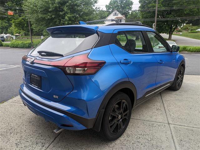 2021 nissan kicks sr