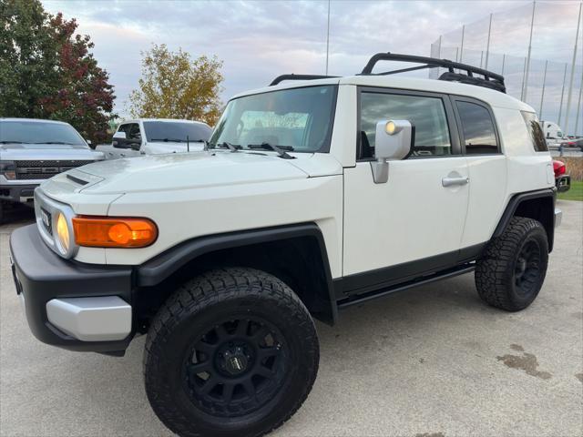 2011 toyota fj cruiser base