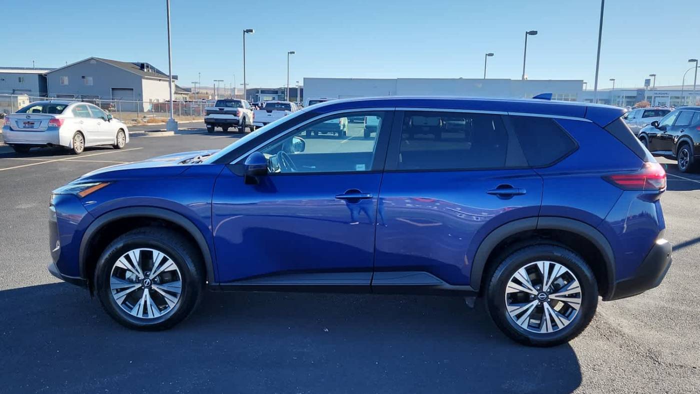 2022 nissan rogue sv