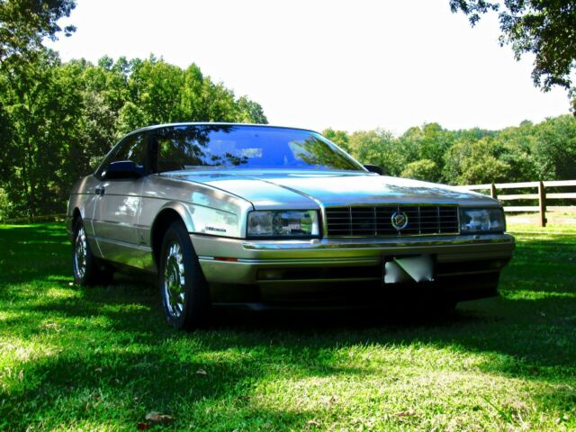 cadillac allante convertible - 4.6l northstar v8 beige metallic garage kept