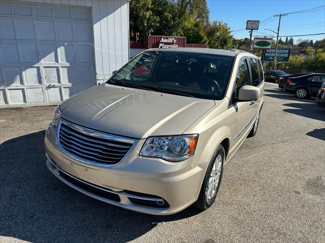 2014 chrysler town & country touring