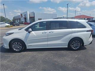 2021 Toyota Sienna xle 8-passenger