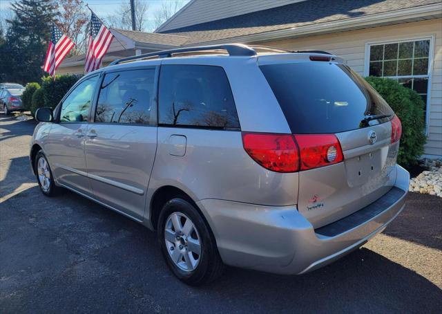 2009 toyota sienna le
