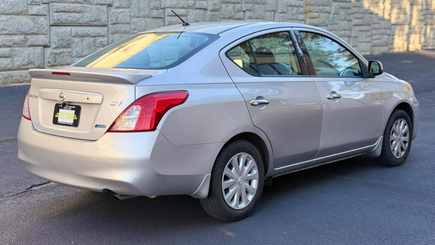 2014 nissan versa