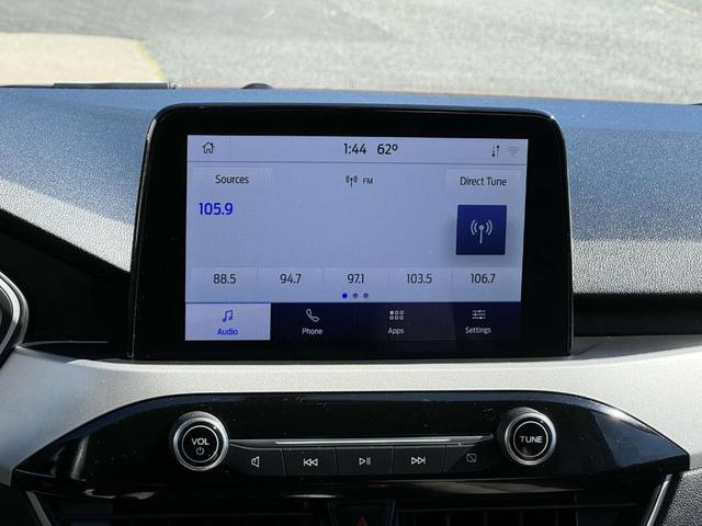 2022 ford escape se