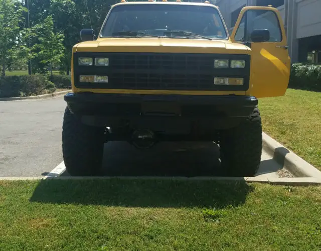 suburban 2500 4x4