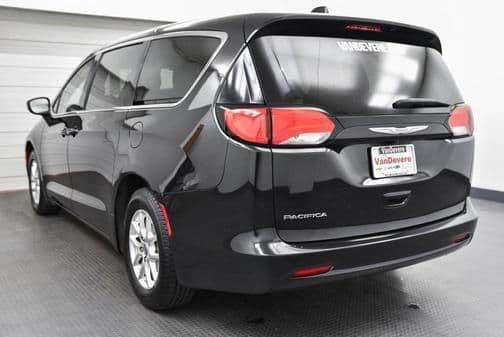 2017 chrysler pacifica touring in akron, ohio
