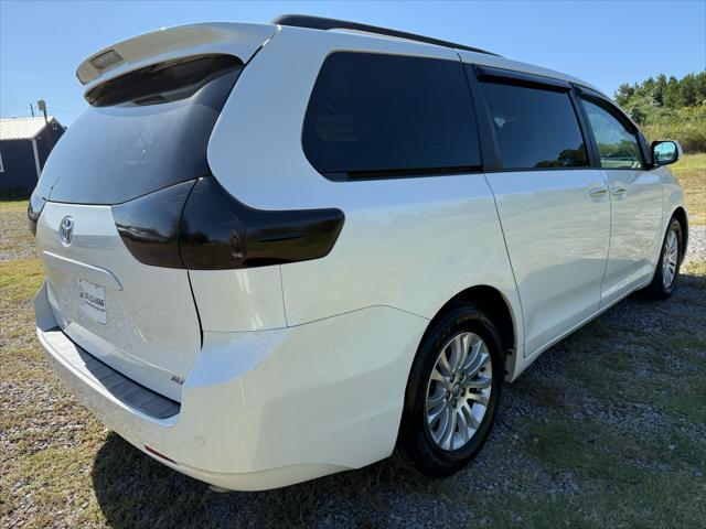 2017 toyota sienna xle