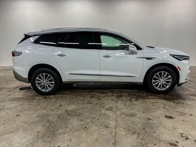 2023 buick enclave essence awd