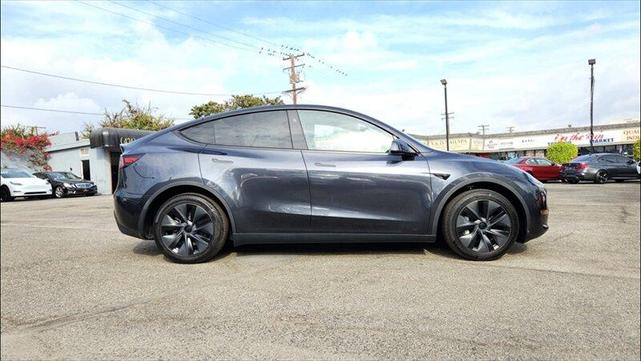 2024 tesla model y base