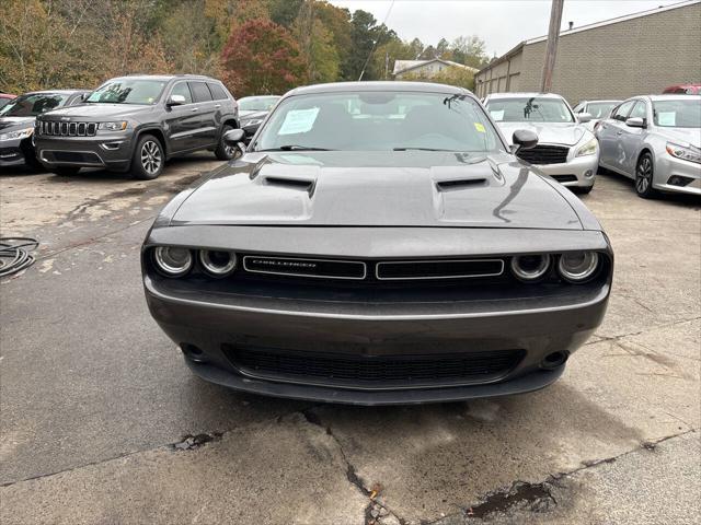 2020 dodge challenger sxt