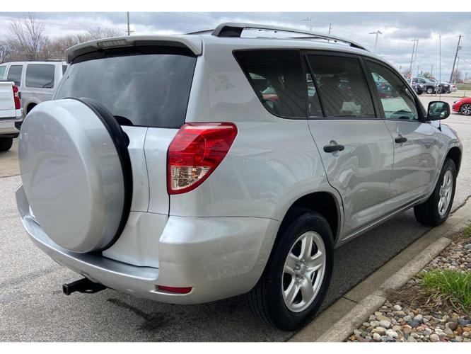 2008 toyota rav4 in des moines, iowa