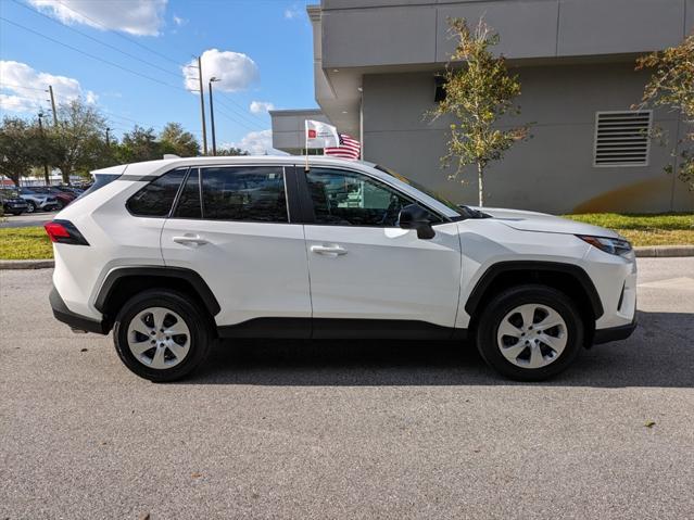 2024 toyota rav4 le