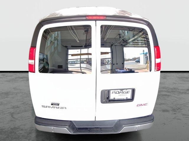 2022 gmc savana 2500 work van