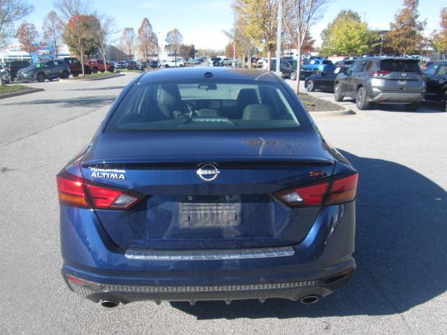 2023 nissan altima sr fwd