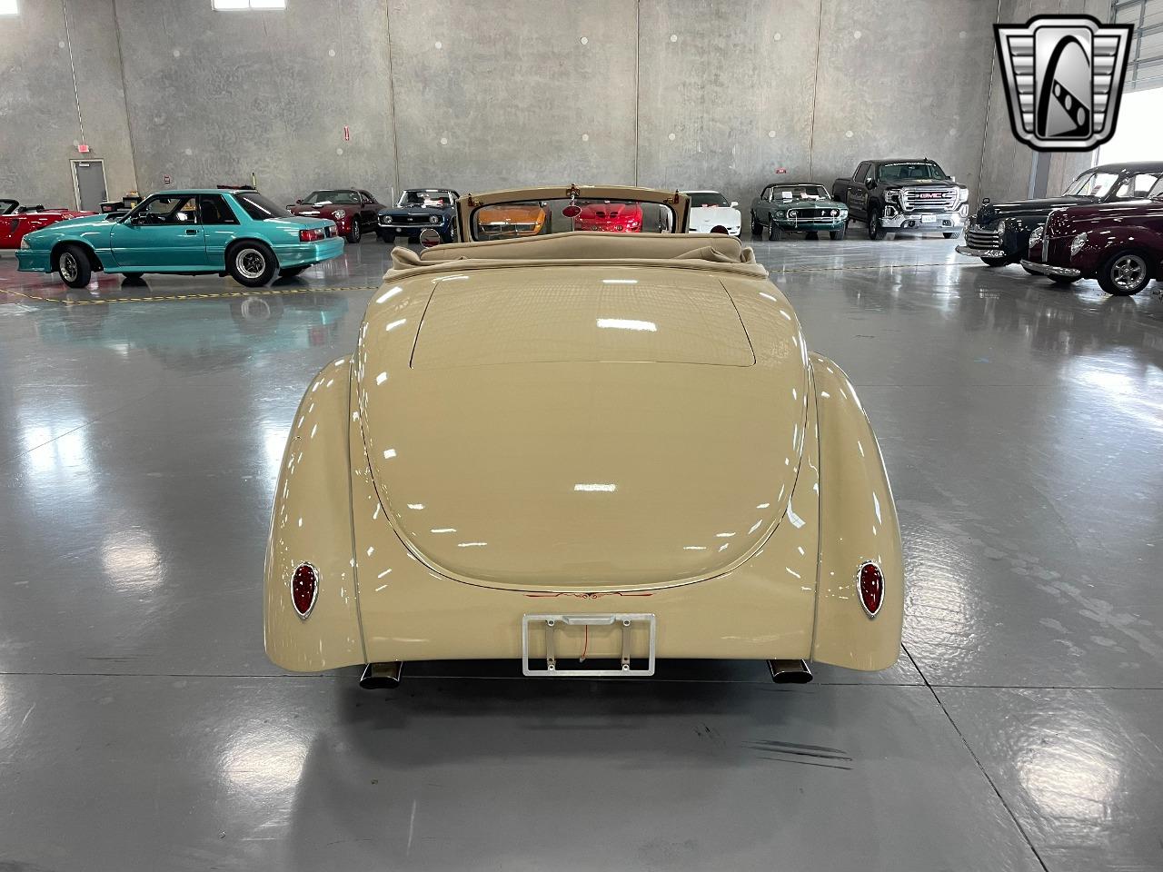1939 ford deluxe
