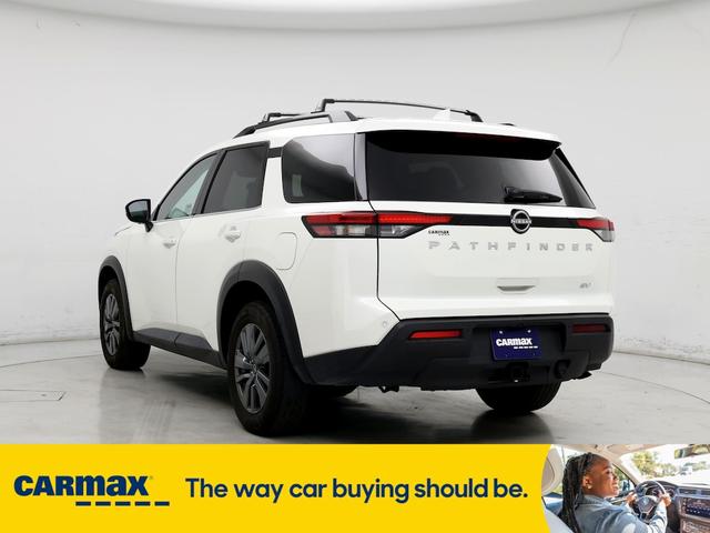 2023 nissan pathfinder sv