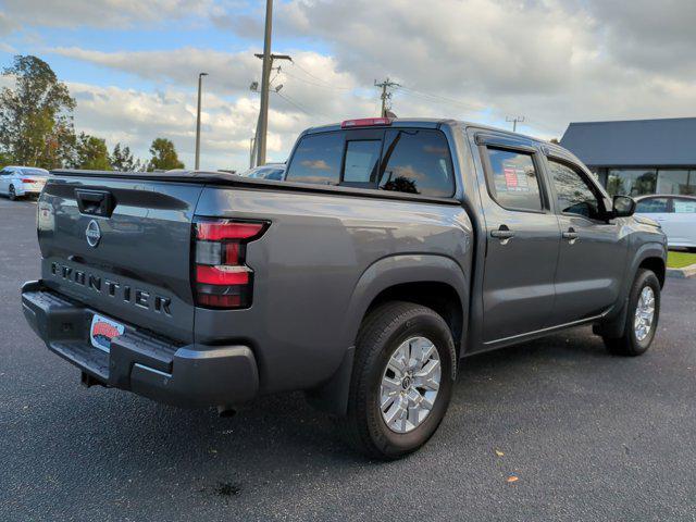 2022 nissan frontier sv