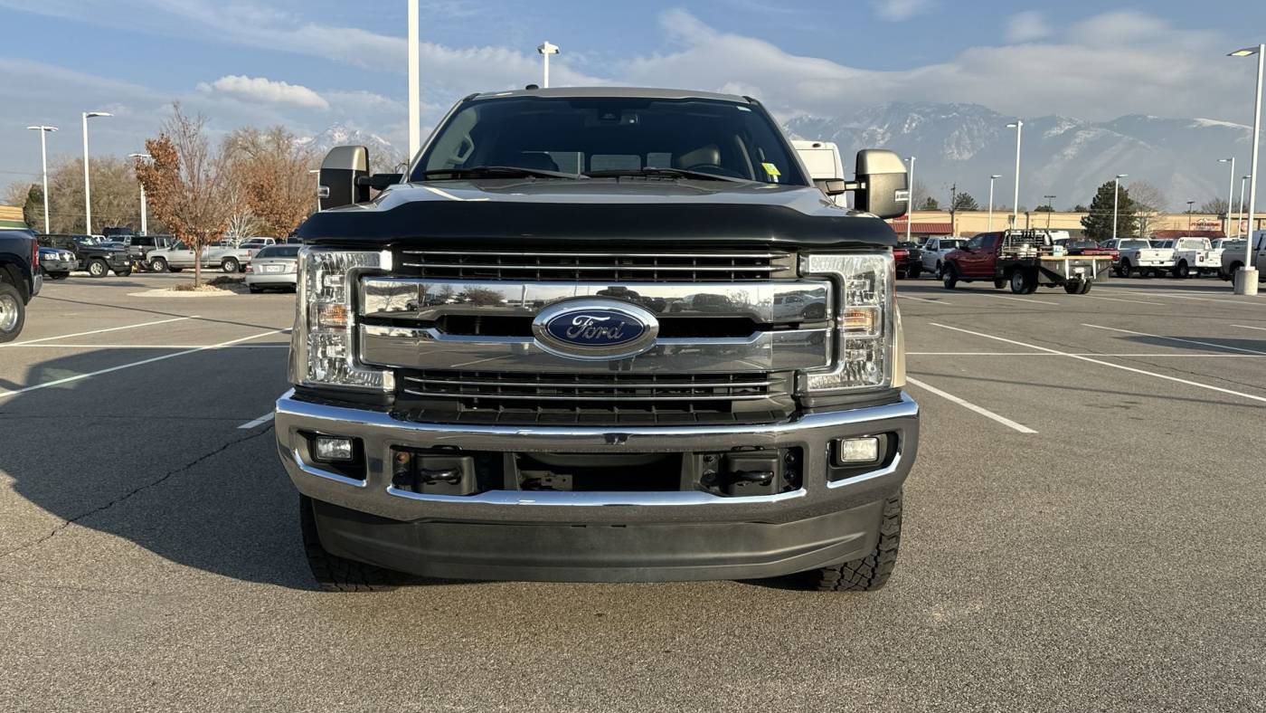 2017 ford super duty f-350 lariat