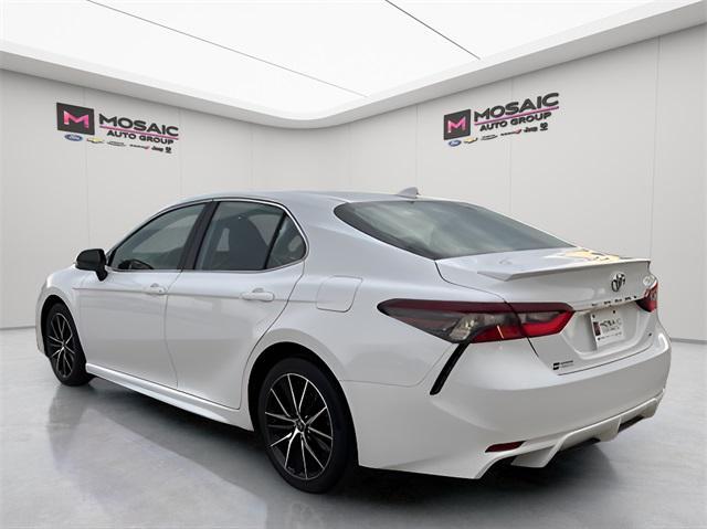 2023 toyota camry se