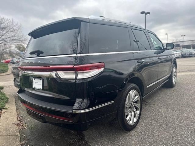2024 lincoln navigator premiere