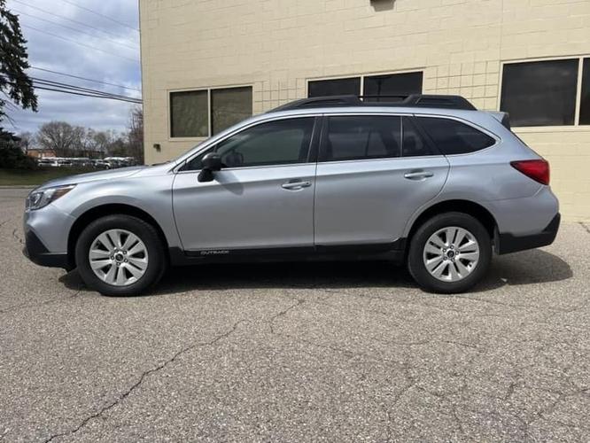 2019 subaru outback 2.5i wagon 4d in troy, michigan