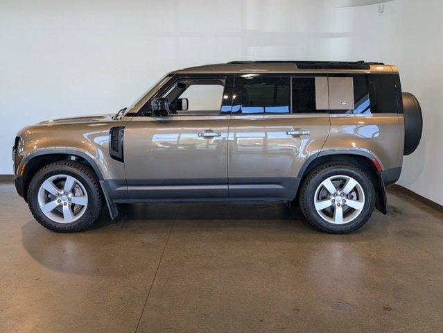 2022 land rover defender se
