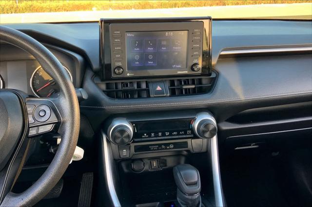 2022 toyota rav4 le