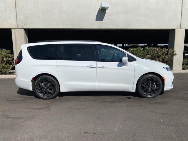 2021 chrysler pacifica touring