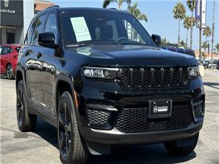 2024 Jeep Grand Cherokee laredo
