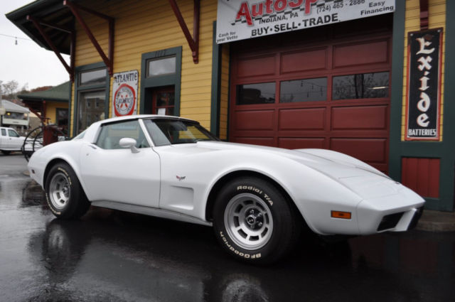 1979 chevrolet corvette 67301 miles white automatic