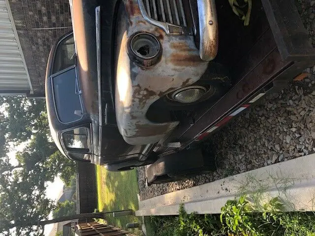 1942 chevy 2 dr sedan 5 passenger