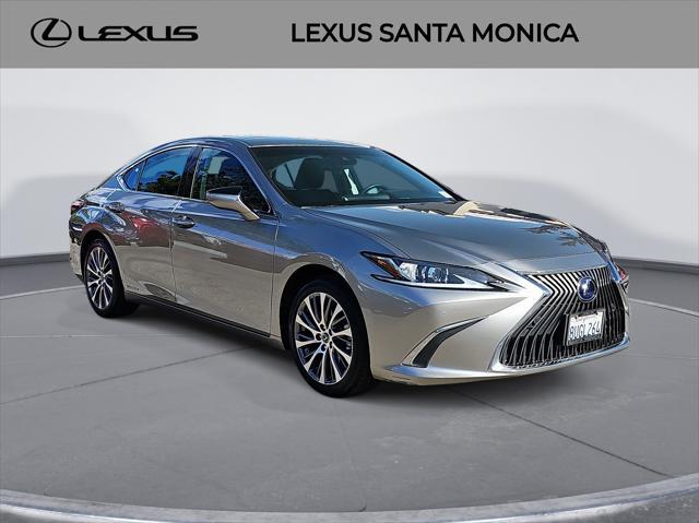 2021 lexus es 300h base