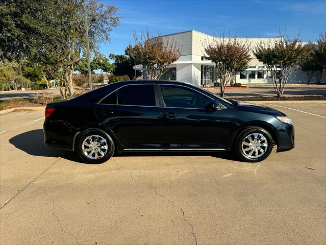 2012 toyota camry le