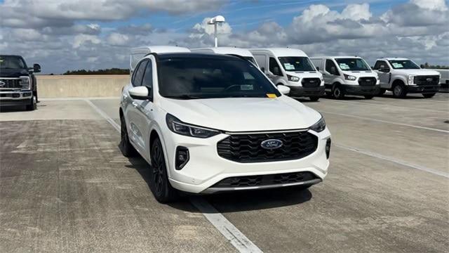 2023 ford escape st-line elite