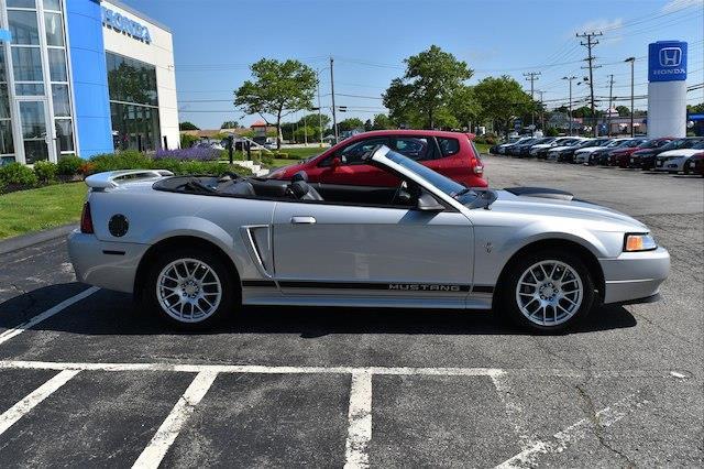 2002 ford mustang deluxe deluxe 2dr convertible for sale in middletown, rhode island