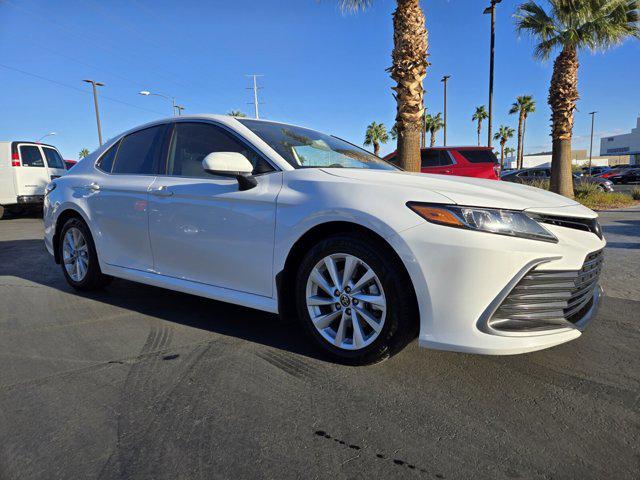 2021 toyota camry le
