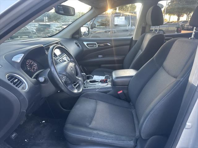 2019 nissan pathfinder sv