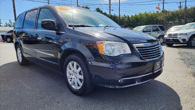 2014 chrysler town & country touring