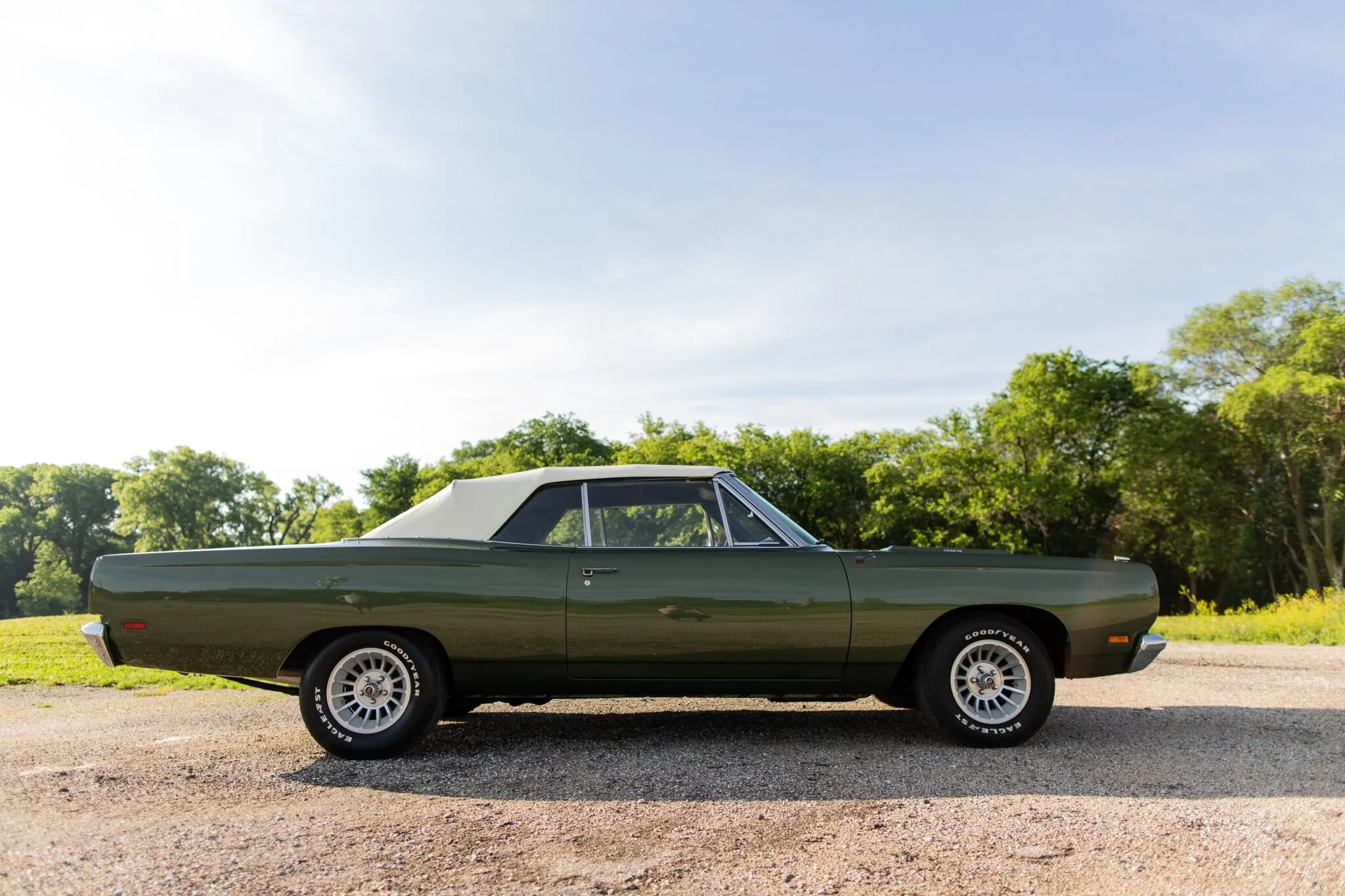 plymouth road runner