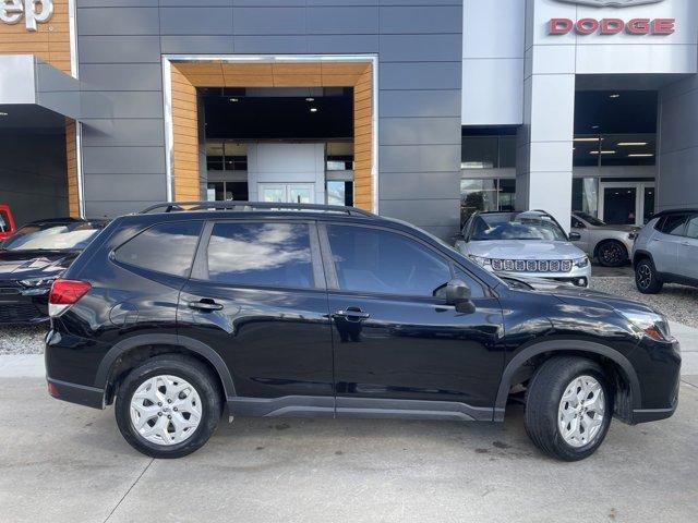 2019 subaru forester base