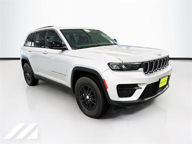 2023 jeep grand cherokee laredo
