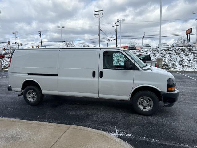 2023 chevrolet express 2500 t mulliner