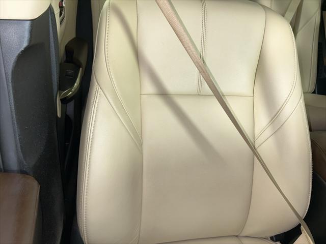 2018 toyota avalon hybrid xle premium