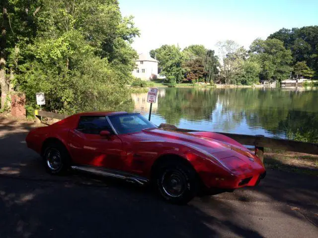 1975 chevrolet corvette 2dr 114000 miles red coupe 8 cyl automatic