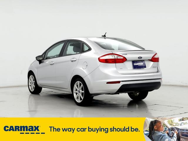 2015 ford fiesta se
