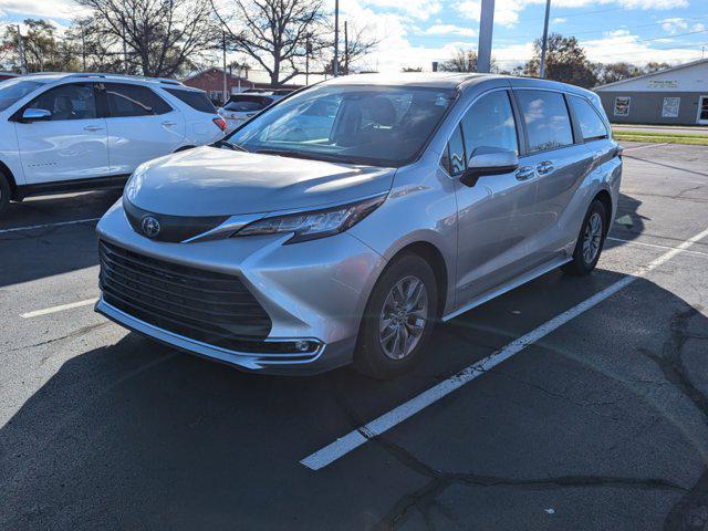 2021 toyota sienna xle 8 passenger