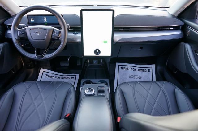 2021 ford mustang mach-e select