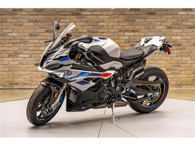 2023 bmw s1000r in elkhart lake, wisconsin