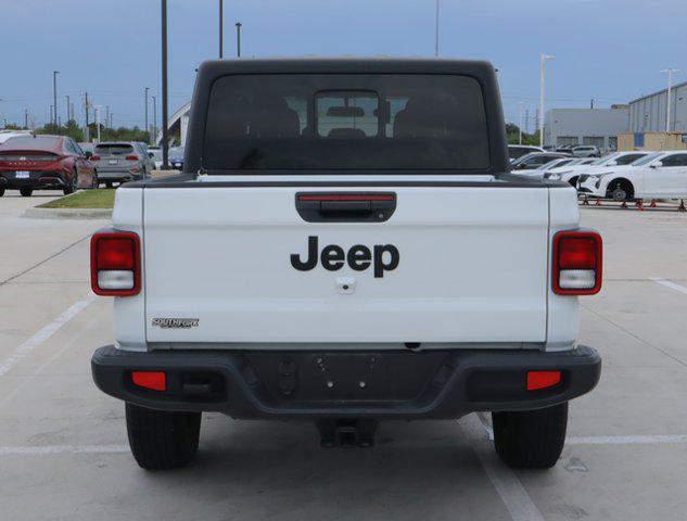 2022 jeep gladiator altitude 4x4